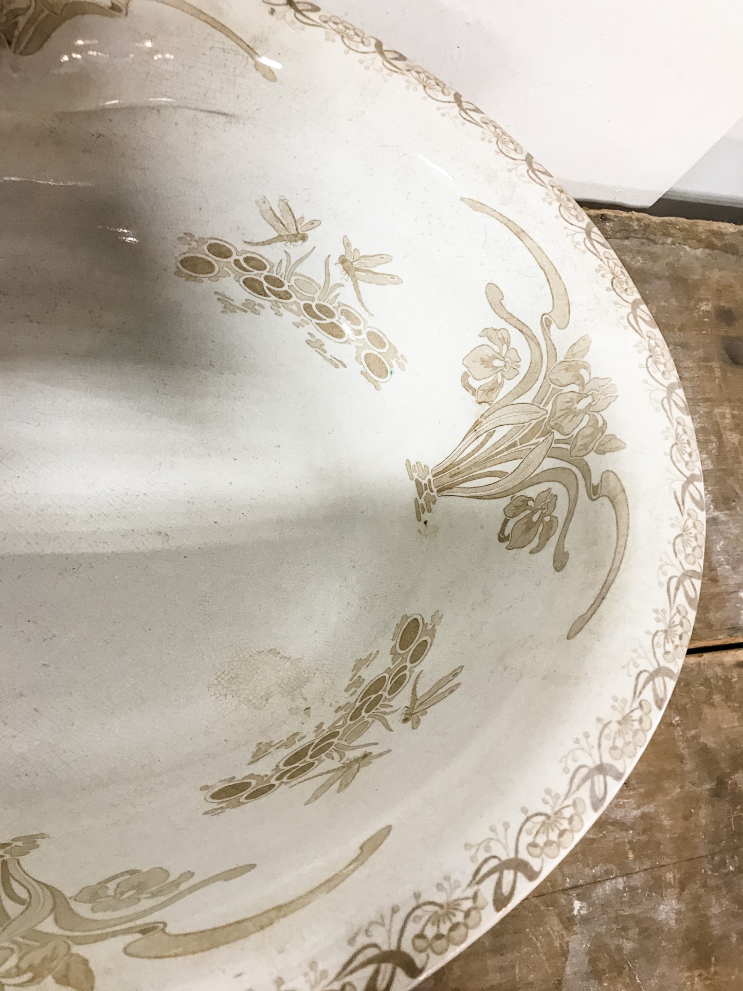 Antique Lavabos Paris sink image 3