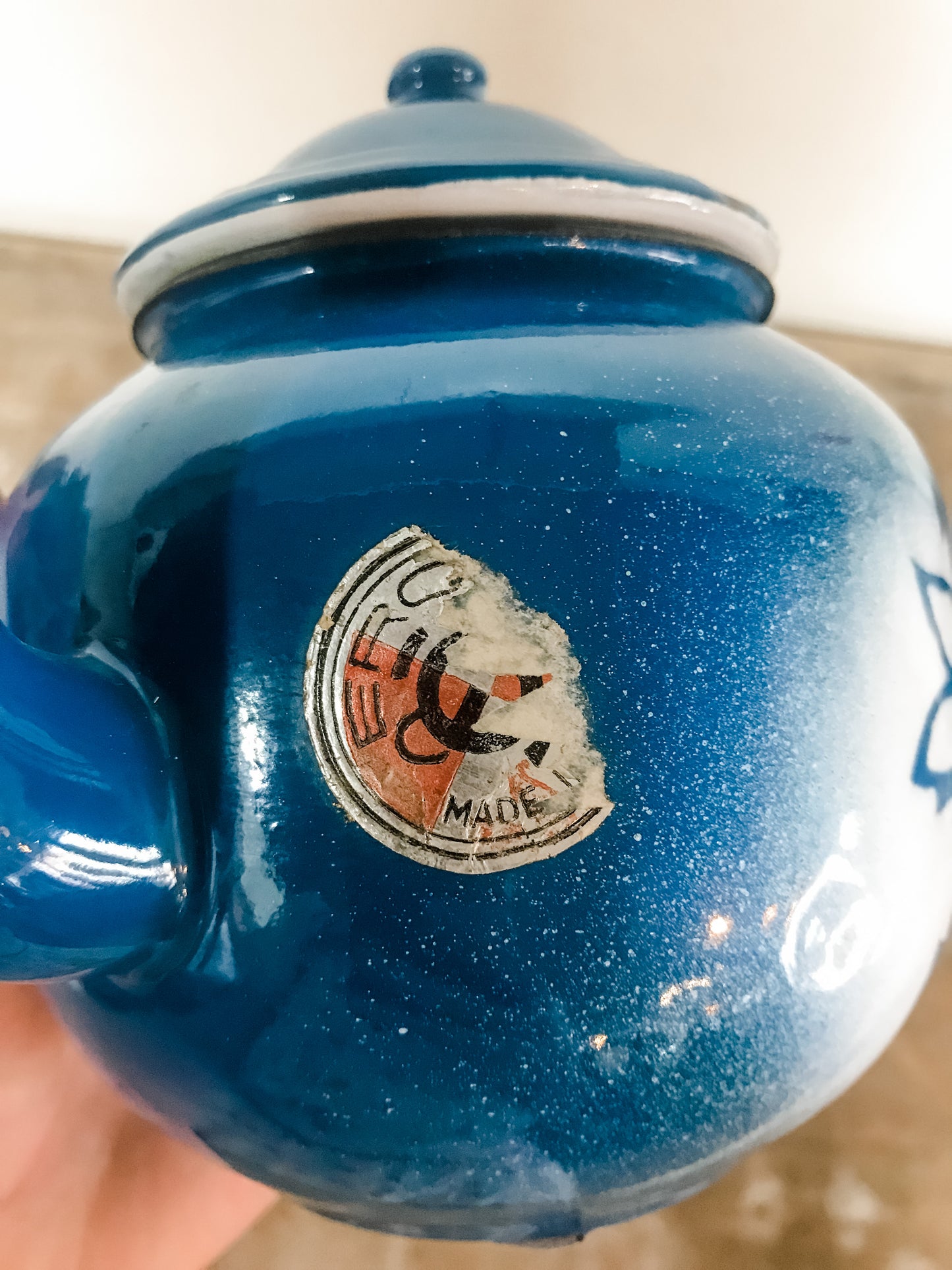 French enamel kettle image 3