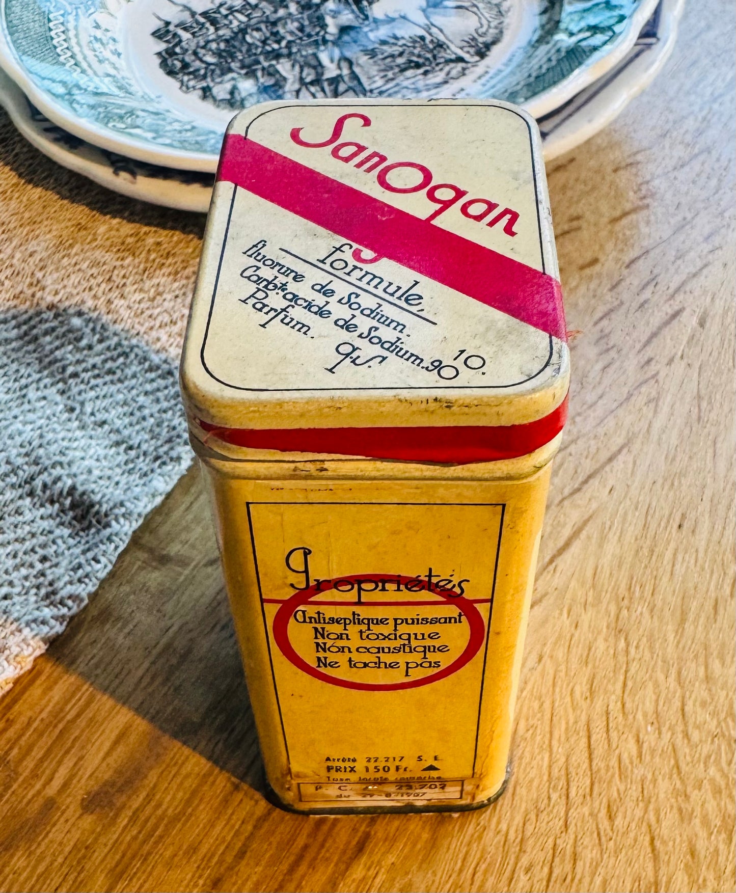 Antique French Pharmacy Tin “Sanogan”