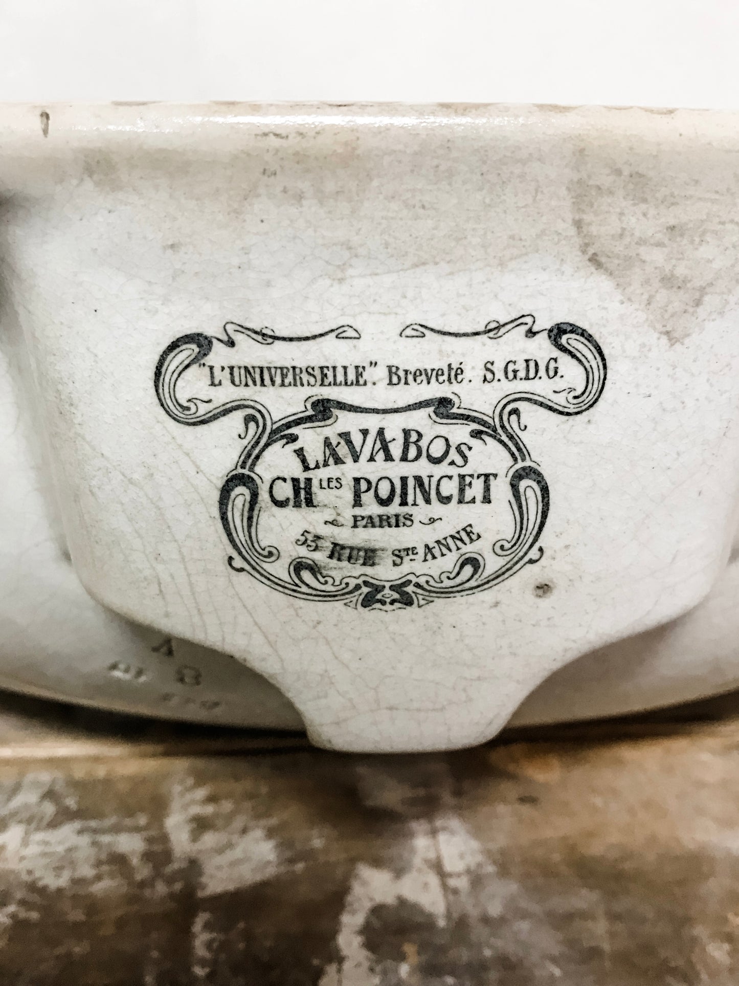 Antique Lavabos Paris sink image 6