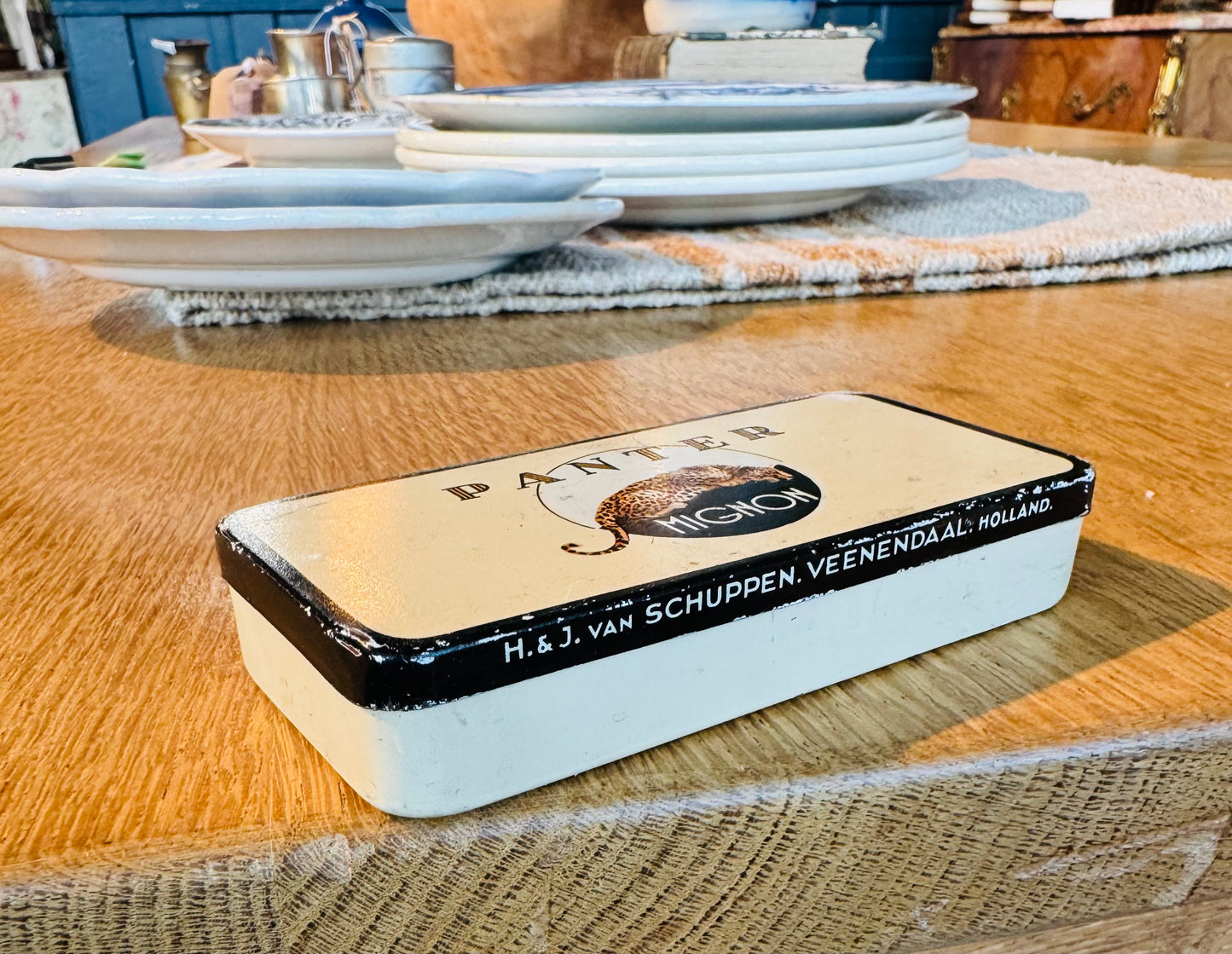 Vintage Dutch Panter Mignon Cigarette Tin