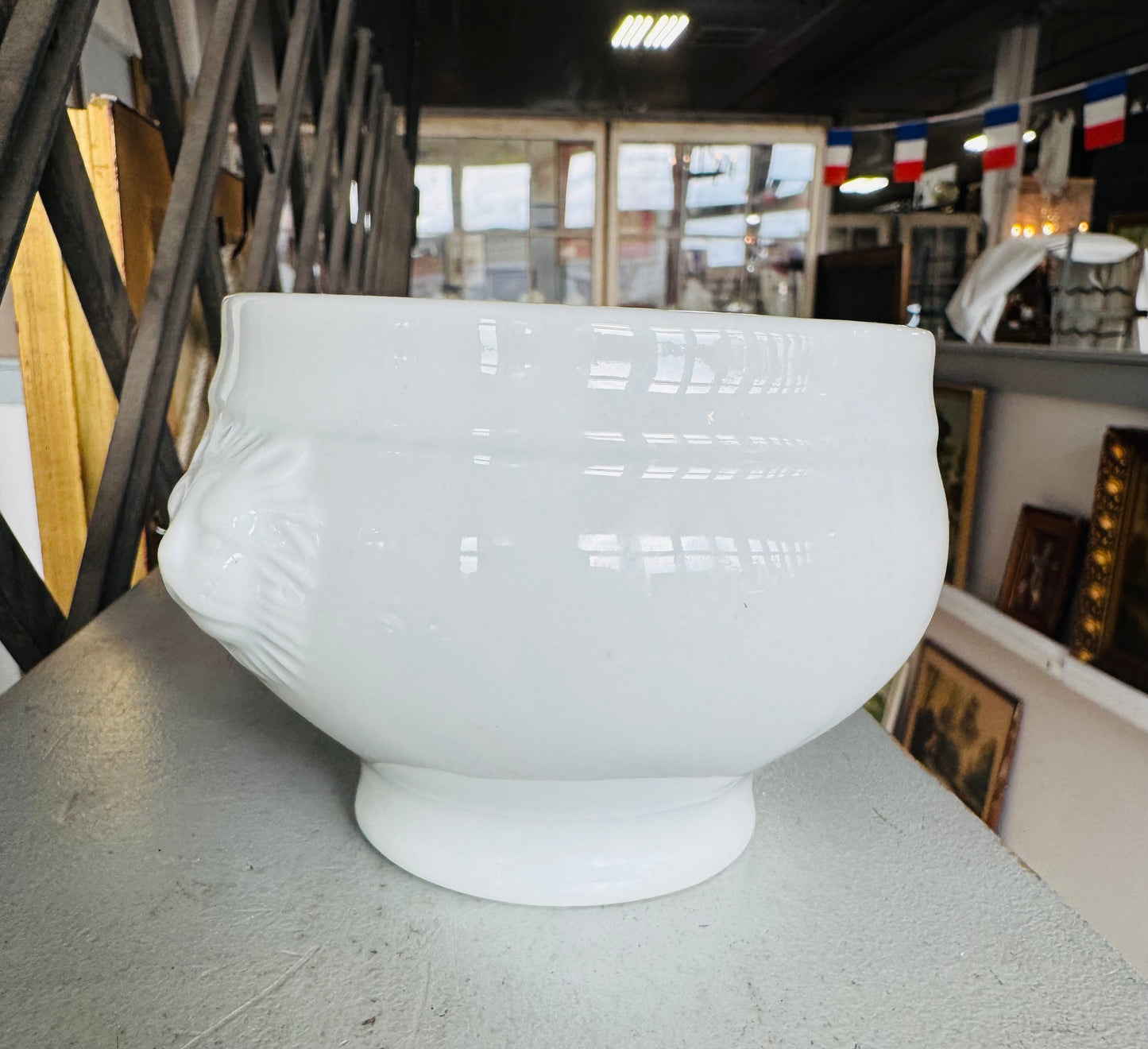 French lion head soup bowl
