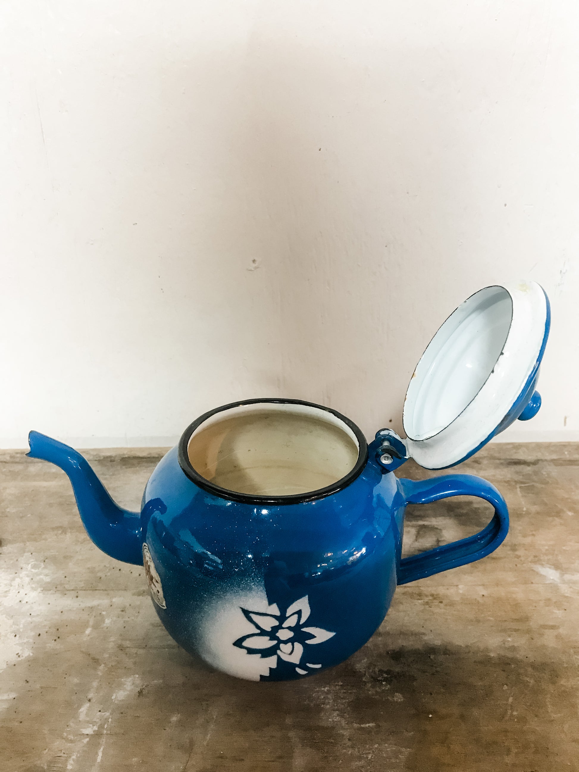 French enamel kettle image 1